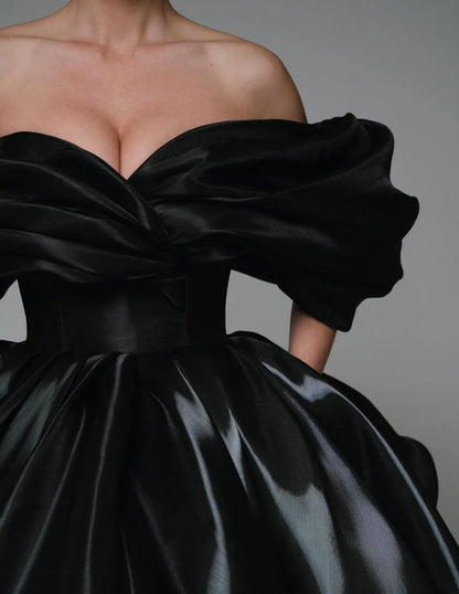 Larvik Black Short Dress